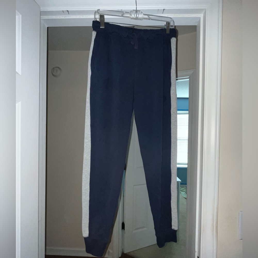 VGUC Children’s Place Boys’ Navy/Gray Striped Joggers - Size XXL/16
